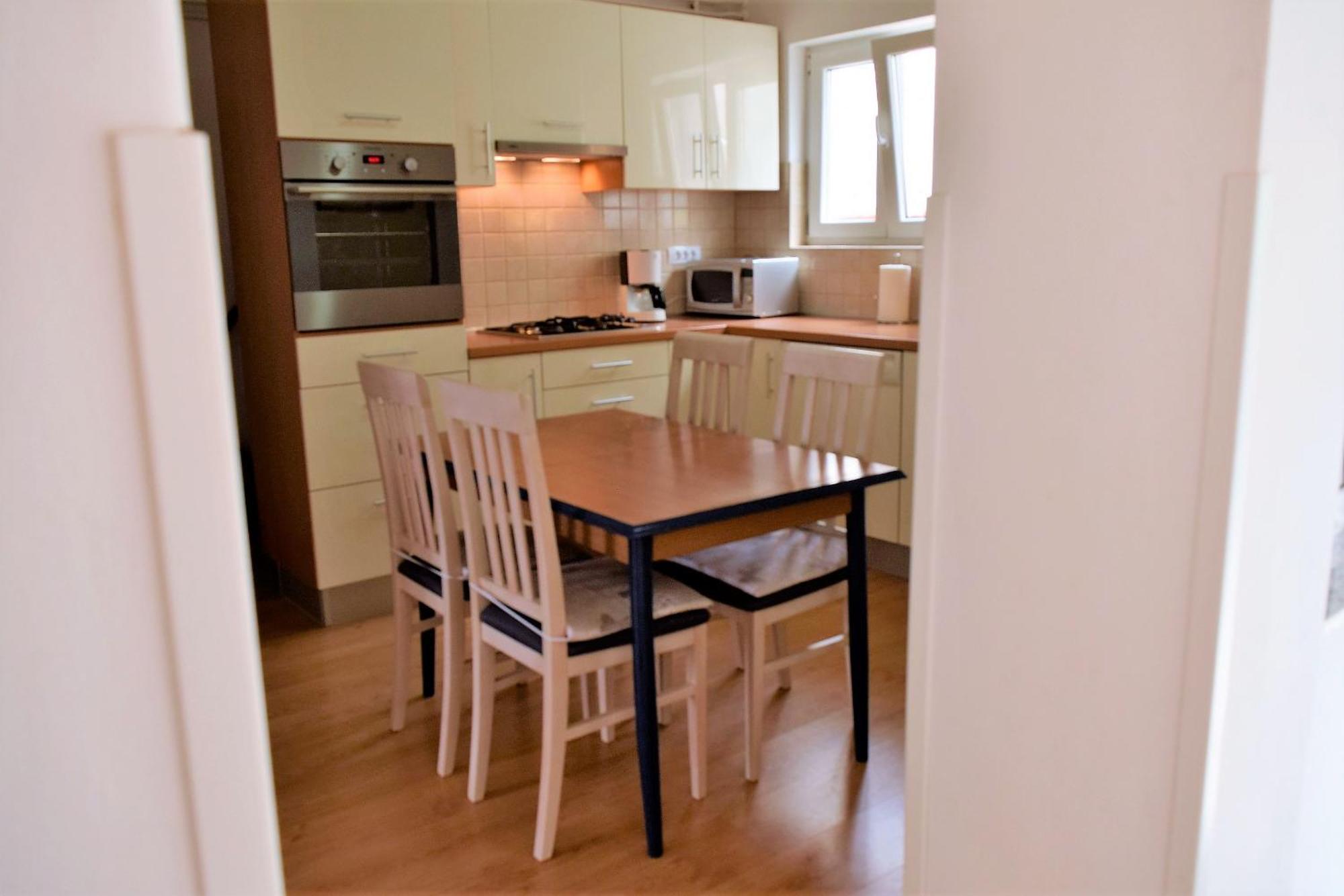 Sunnyy Beacch Apartments Banjol الغرفة الصورة