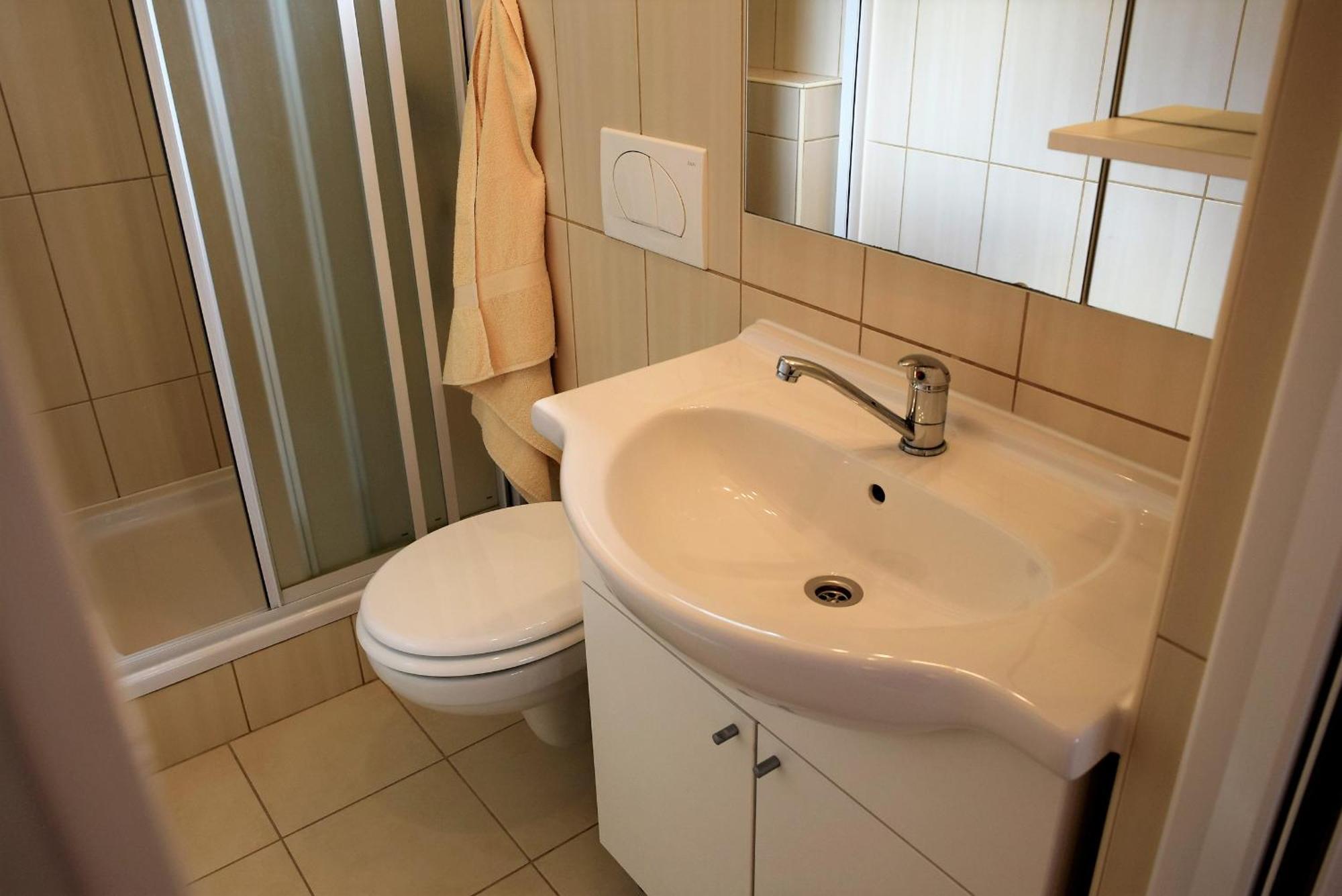 Sunnyy Beacch Apartments Banjol الغرفة الصورة