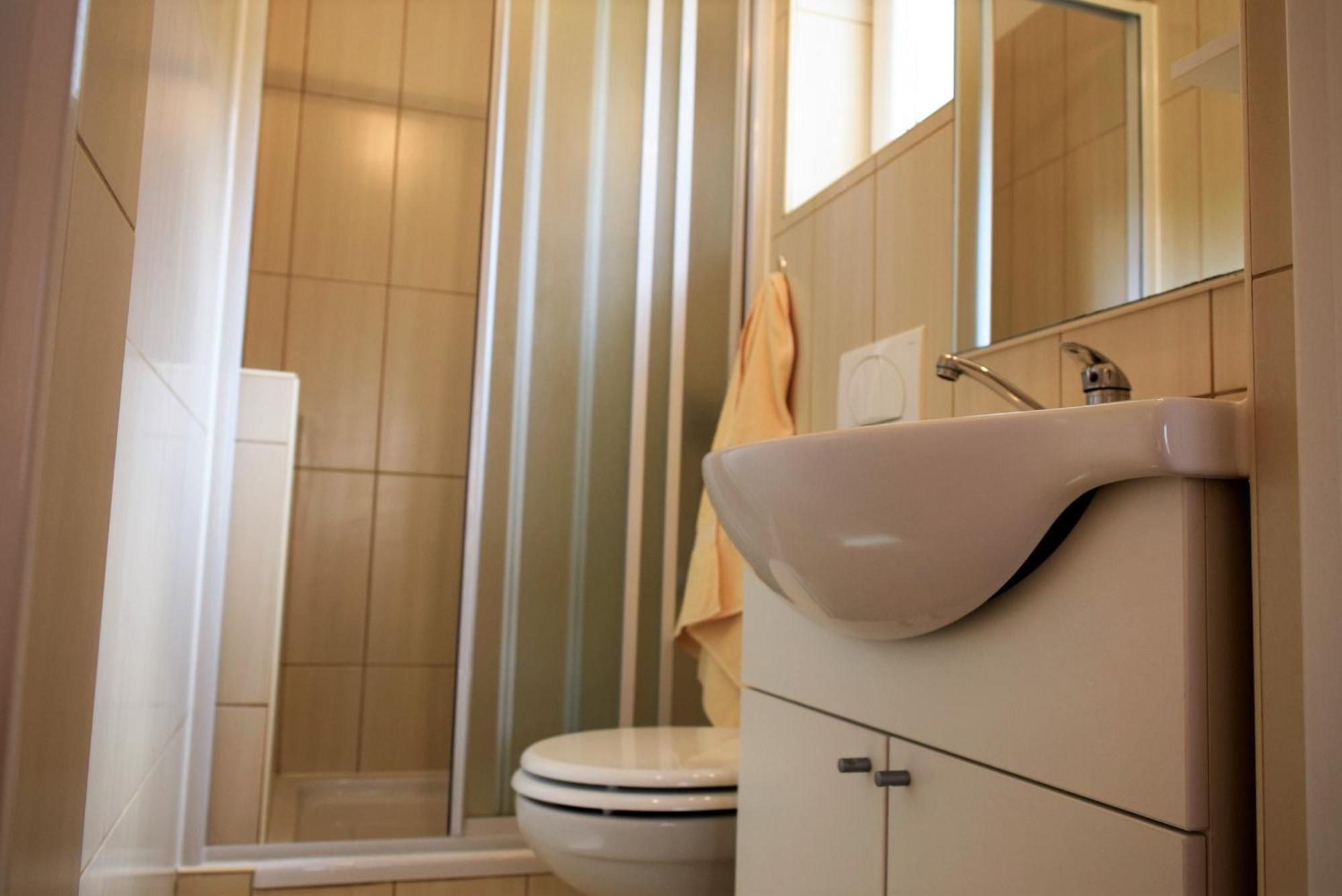 Sunnyy Beacch Apartments Banjol الغرفة الصورة