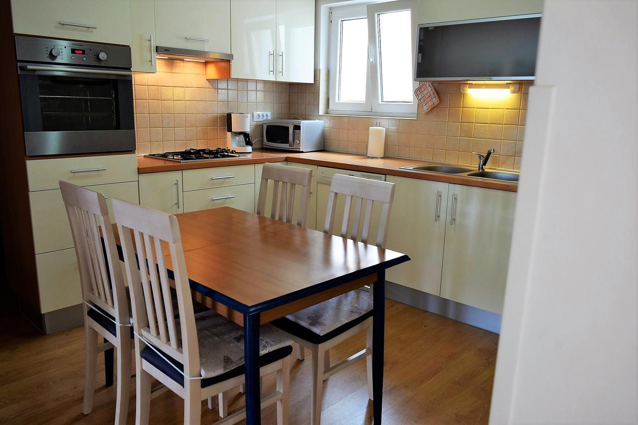 Sunnyy Beacch Apartments Banjol المظهر الخارجي الصورة